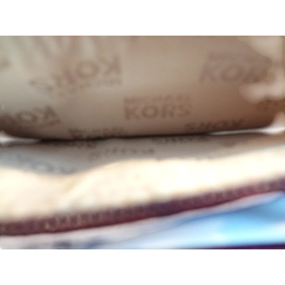 Michael Kors Jet Set Travel Clutch Plum Paisley Print Zip Around Wristlet Wallet - Picture 11 of 12